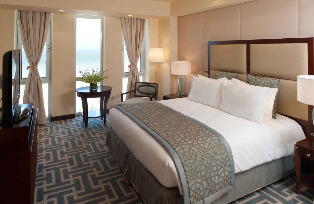 Crowne Plaza By Ihg 5*